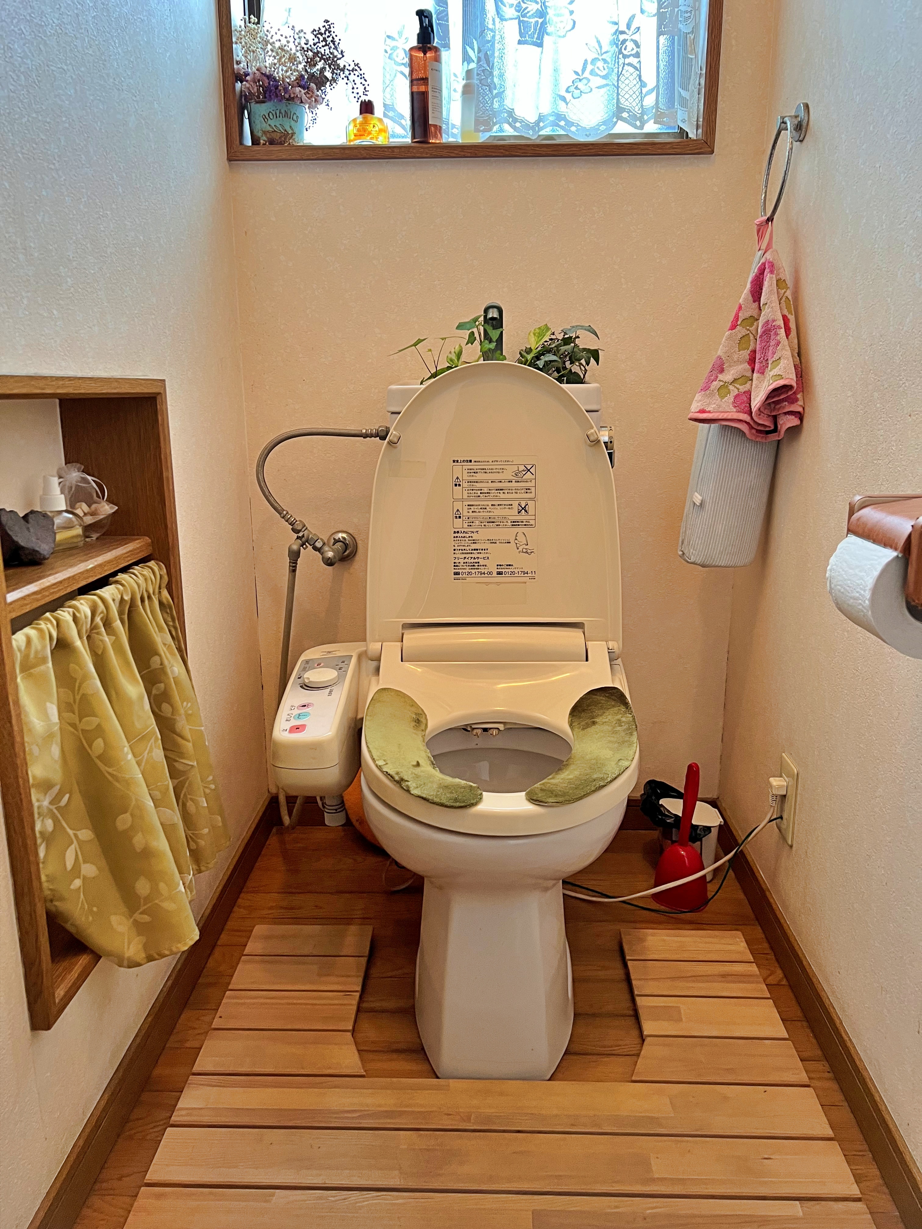 トイレをリフォーム致しました。